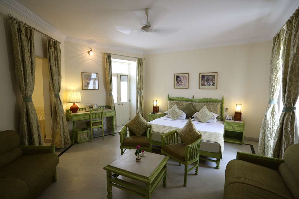 Garden Hotel - Heritage By Hrh Group Of Hotels أُودايبور الغرفة الصورة